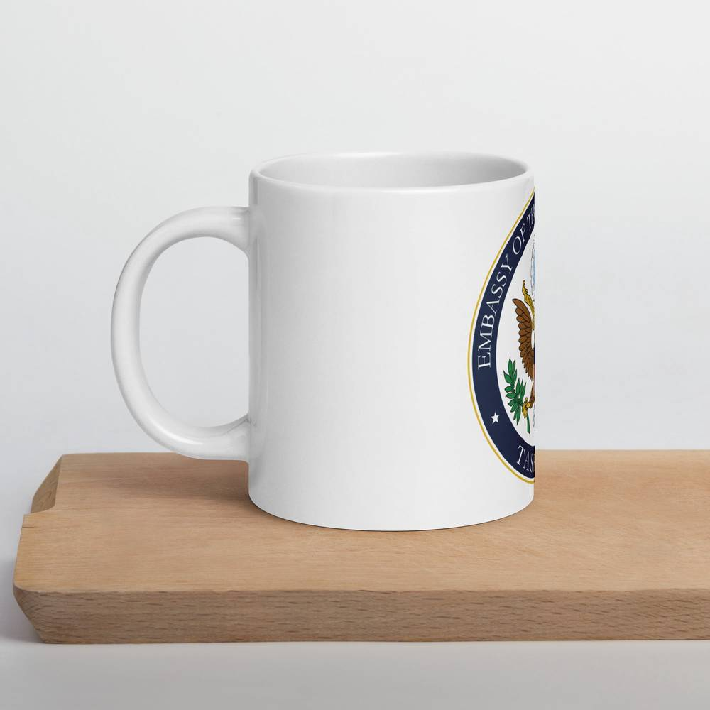 white-glossy-mug-white-20-oz-cutting-board-67f01c4161eaf